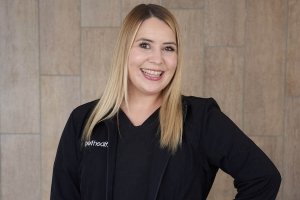 Kaylie Cheney- Veterinary Assistant